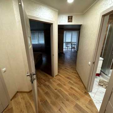 Оренда від власника квартири в центрі міста Яровиця Перше заселення