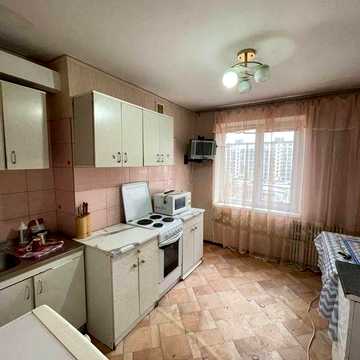 Оренда 1к квартири 38 м² на Перемозі (вул. Набережна Перемоги, 126А)