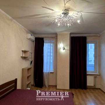 Продам світлу 1кім. квартиру Ремонт, меблі, техніка 46,2 м² 55000 у.о у новому ЖК з лоджією Близько до центру Стелі 3 м