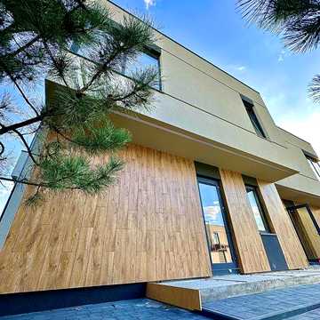 Продам НОВЫЙ ДОМ «Золтоые Ключи».С новым ремонтом. ЛЮКС