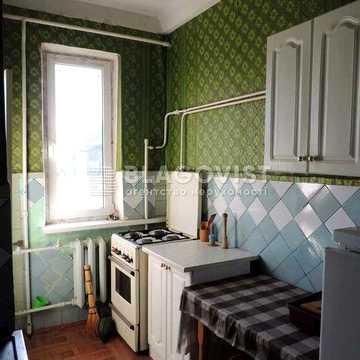 Продам двохкімнатну квартиру в Соломянському районі,Київ,Стан житловий ,заходьте і живіть