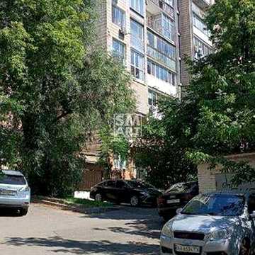Без комісії! Продам 3-кімнатну біля метро "Палац Україна", вул. В.Тютю