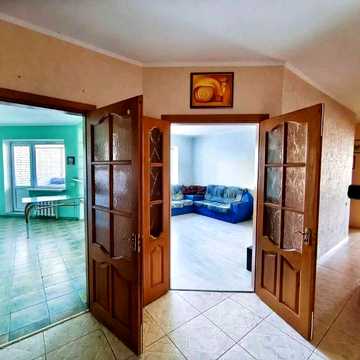 Продаж трикімнатна, Позняки, Драгоманова,3 поверх