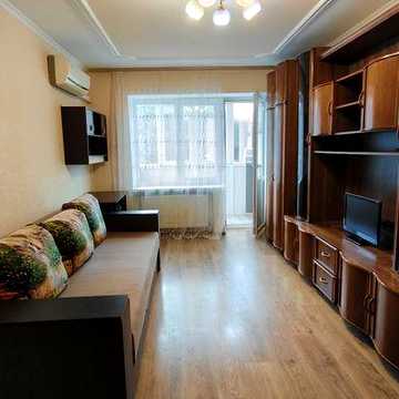 Продаж квартири на Лятошинського з АВТОНОМКОЮ! !
