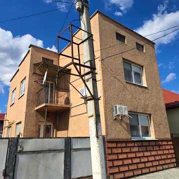 Продаж сучасного будинку в самому центрі м.Берегове