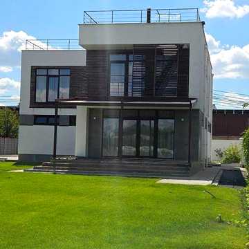 Продаж будинку в з ремонтом та технікою в чудовому місці Осокорки