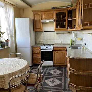 Продам 3 кім- 70м2. кв Салтівка вул Гв. Широнінцев , 28. 7/16 квадрат.хол 56000
