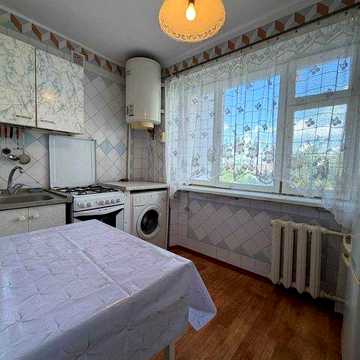 Продам 3-кімнатну квартиру в спецпроекті, вул. Старорізнична/Преображенська