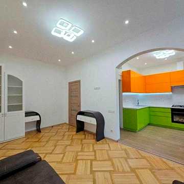 Без комісії. Продаж трикімнатної квартири 70 м.кв. Сталінка. Ремонт. Печерськ