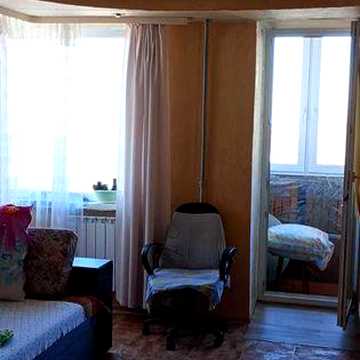 Продам 1ком ка улучшенку.Новый Цирк