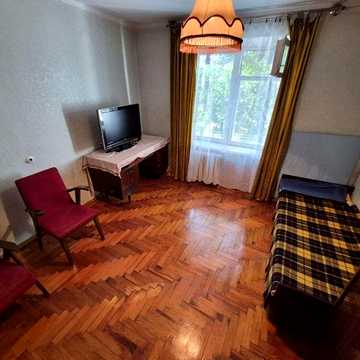 Оренда 2к.кв по вул. Юності , 2й поверх/5
