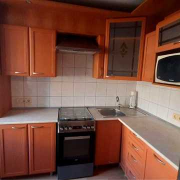 Продам 2к квартиру центр Надії Алексєєнко