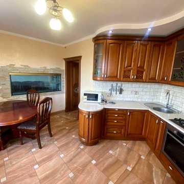 Здається затишна 3-кімнатна квартира у ЖК «Паркова Алея» (с. Угорники, вул. Героїв Миколаєва, 129А).