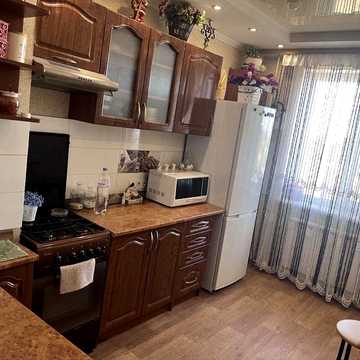 Продам 3-х кім.кв з ремонтом , меблями і побутовою тезнікою на 6- му мні