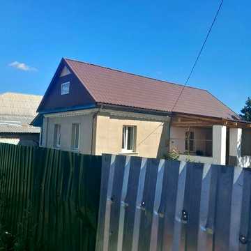 будинок з ділянкою