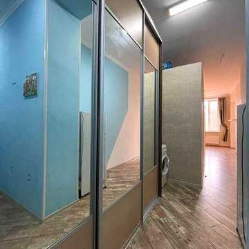 1 комнатная со своим входом