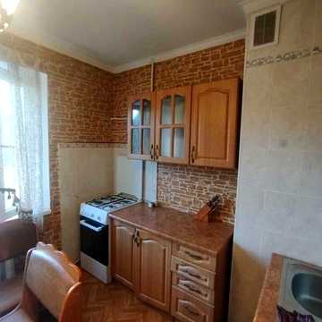 продажа 1 комн на Высоцкого 31 500 у.е