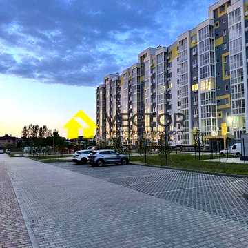 Однокімнатна на 45м². Середній поверх. Чорнові роботи зроблено ЖК Пелюстковий