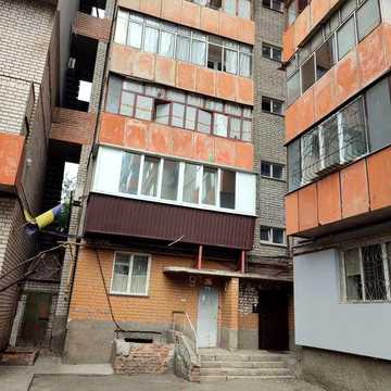 продам велику 2х кв-ру на Червоному Камені  пре