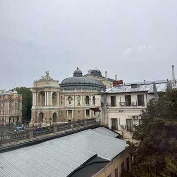 1-комнатная квартира на Дерибасовской, вид на Оперный театр