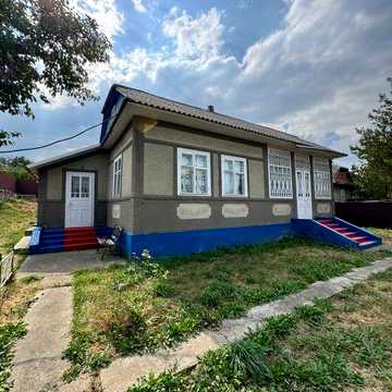 Продається велике домоволодіння у селі Щербинці