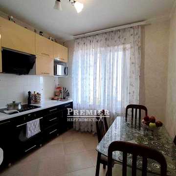 4-кімнатна простора квартира 85 кв.м Капітальний ремонт вул.Д.Ойстраха