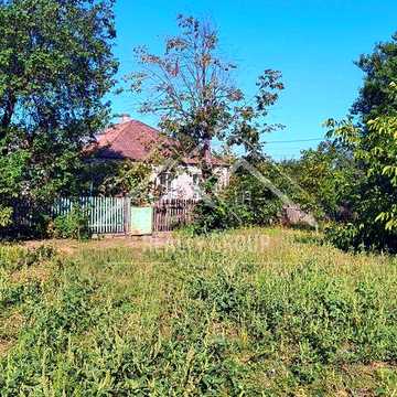 ПРОДАМ будинок по Паровозній 10 сот