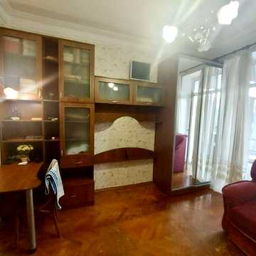 Продажа 2 кімнатноі сталінки пр.Центральний -Водопровідна
