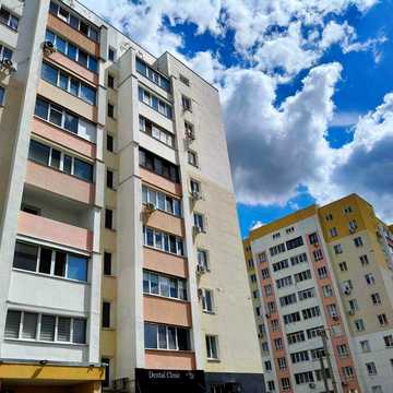 Новинка! ЖК Мира 2! Дом Обжит! Продам просторную 2 ком квартиру пл 73м2, этаж 4/9ти! A ЖК Мира 2