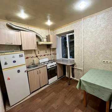 Сдам 1 ком кв Южное шоссе  2 ,район Кирова ,металлургов