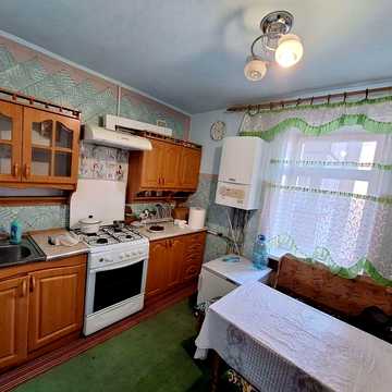 3 кімнатна квартира  в центрі   і/опалення ,