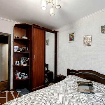 Продається 3-к квартира, з індивідуальним опаленням , без комісії!