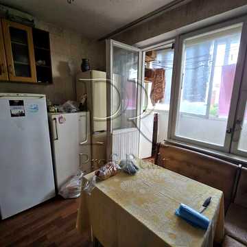 Продаж 1 кімн. квартири біля метро проспект Глушкова 34