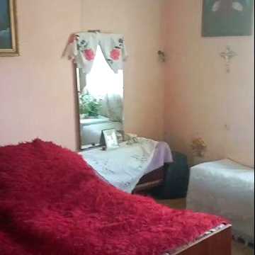 Продам Будинок 13 км від Мукачева з ВЕЛИКОЮ зем.ділянкою.
