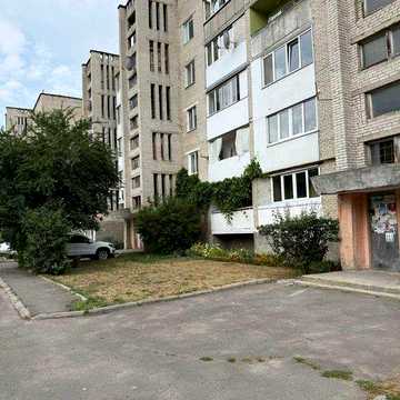2 кімнатна, вул. Шахтарська 13 (біля автостанції)