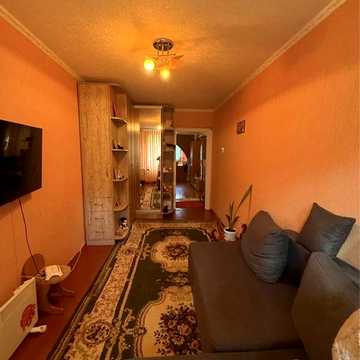 Продам 2/2/5 вул.Курсова 40.ЦЕНТР МІСТА