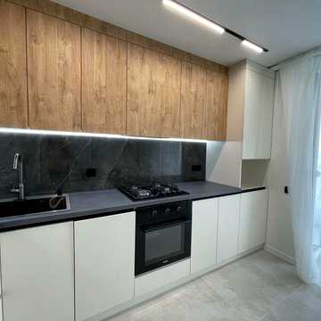 Продаж квартири з дизайнерським ремонтом та меблями