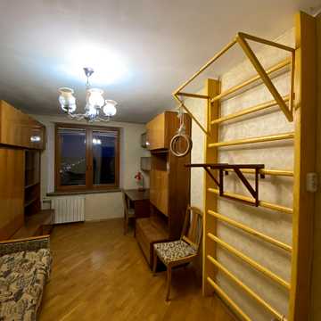 Миколи Ушакова вул., 2