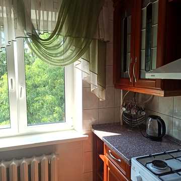 Романа Ратушного вул. (Волгоградська), 39