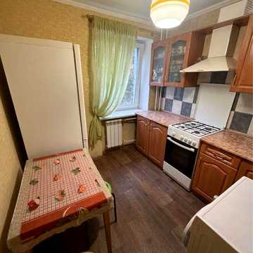 1 кім 4/5 Центр біля Придніпровського парку !