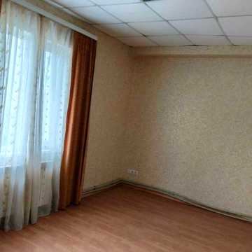 Без комісії. Продаж 2-кімнатної квартири площею 42 м², район Лікарні