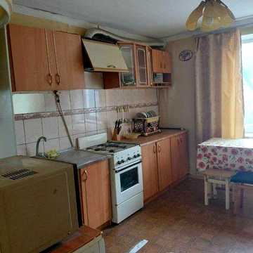 Продаж 1-кімної квартири 38,2 м² у м. Збараж (з меблями).