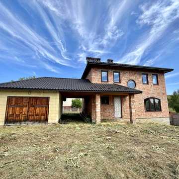 Продаж просторого будинку площею — 157 м2, земельна ділянка 8 соток землі