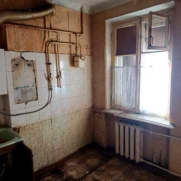 Продаю 1 кім квартиру Інгульський район ( зупинка смазочні ) , потребує ремонту