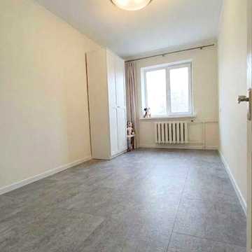 Продам 3 квартиру с квадратним холом