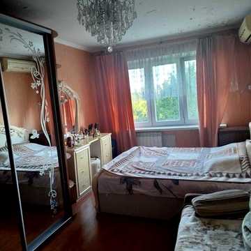 Продам 3 комнатную квартиру Бочарова / Крымская!