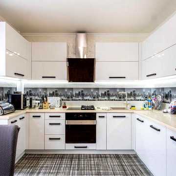Продається простора 3-кімнатна квартира площею 83,6 м² на комфортному 2 поверсі.