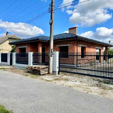 Продаж новозбудованого будинку 119.54 м² у центрі Стрия