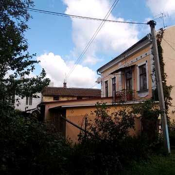 Компактне житло в центрі Чернівців/Можливість облаштувати студію.