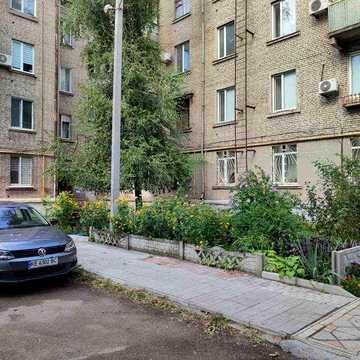 Просторная квартира в центре Соцгорода
